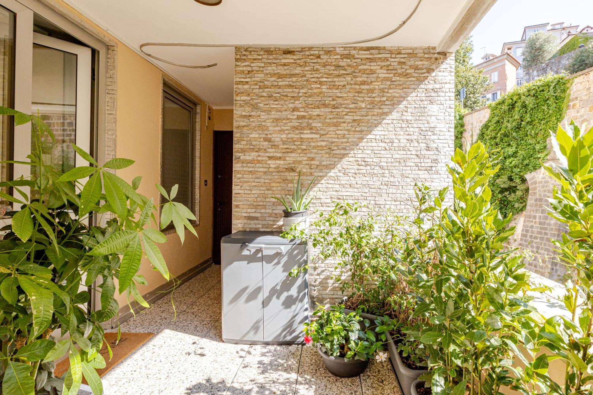 Teatro Romano Suites - Isabella Триест Экстерьер фото